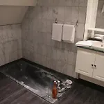 D'hotes Edoniaa Gæstehus 4*